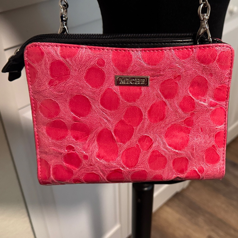 Miche Fuchsia Cori Classic Textured Mini Bag
Only the Pink shell with Base Bag